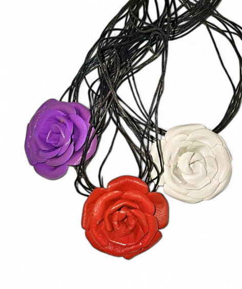 Collier Fleur Cuir